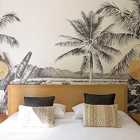 De La Muse Et Du Rozier Hotel