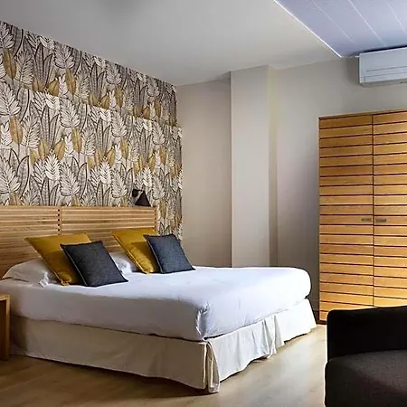 De La Muse Et Du Rozier Hotel 4*