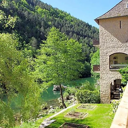 Hotel De La Muse Et Du Rozier 4*
